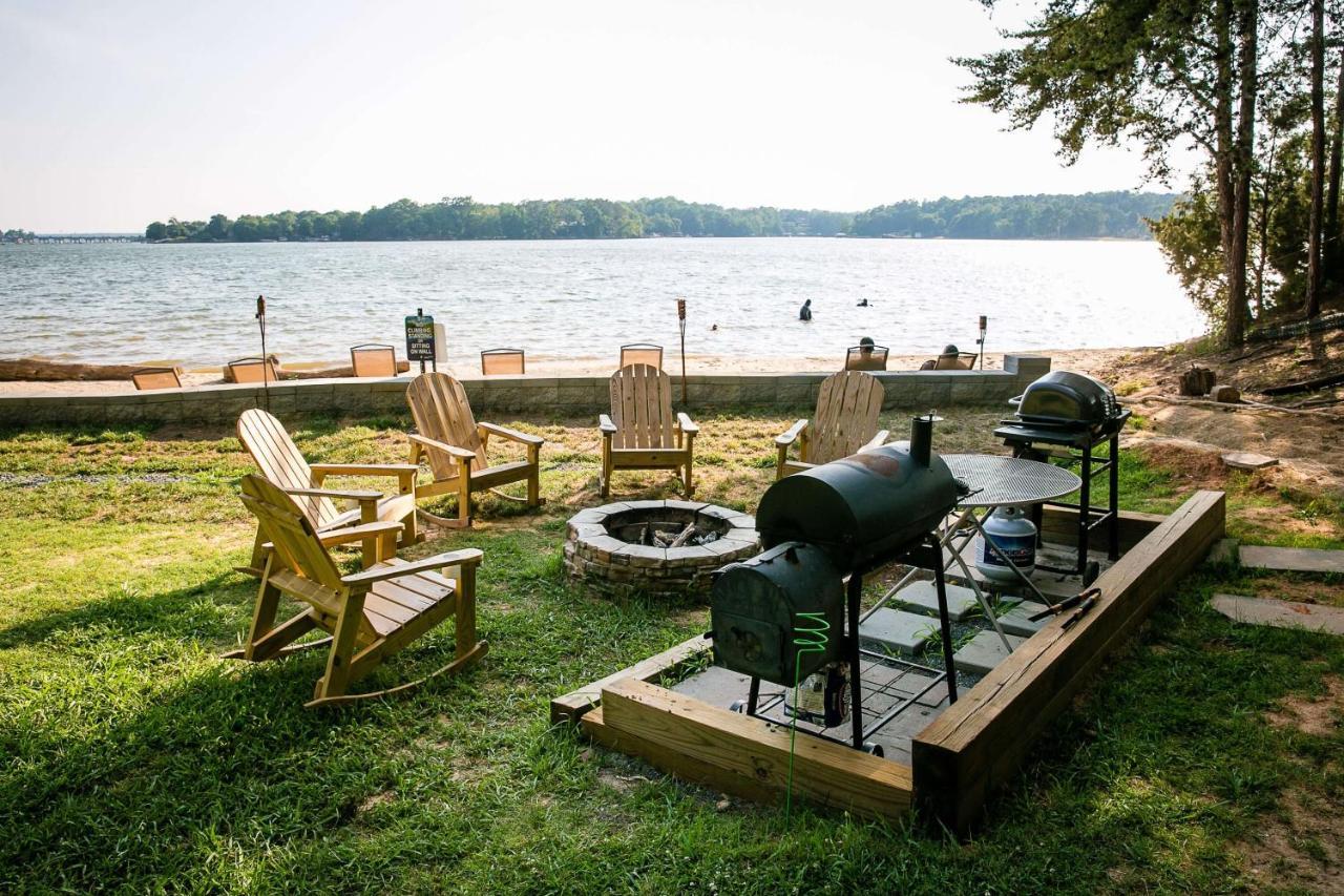 Villa New Waterfront Cabin On The Large Sundeck #24 Cabin à Lake Wylie Extérieur photo